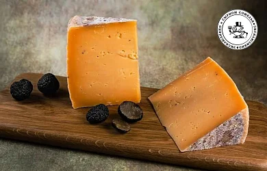 Сыр Чеддер из коровьего молока с трюфелем, 50%, выдержка 6 мес. Крым. Сырный Сомелье