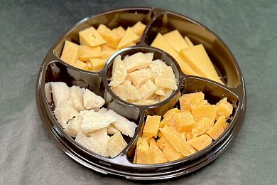 Тарелка  "Крымские Сыры: Чеддер и Тайны Эчки-Даг"