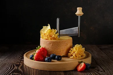 Сыр Тет Де Муан выдержанный 51% "Margot Fromages S.A"